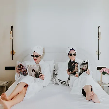 The Hub Syros Pensionat 3*