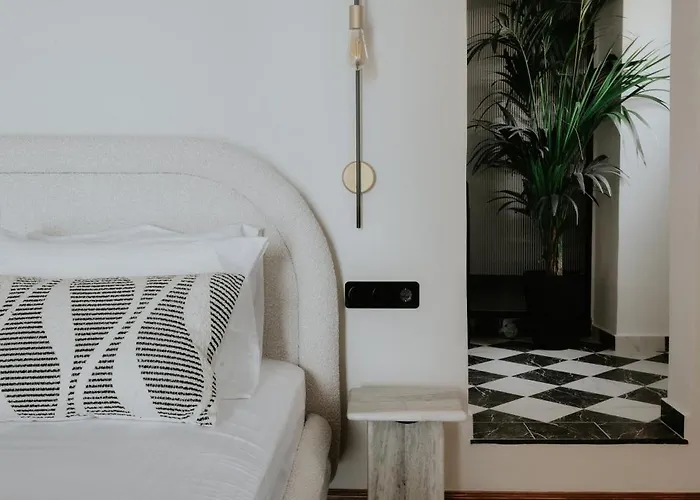 The Hub Syros 3* Ermoupoli