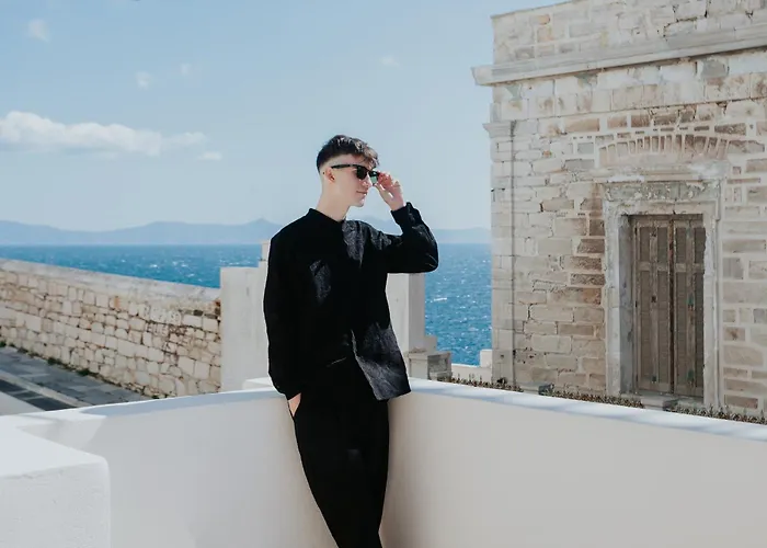 The Hub Syros Pensionat 3*