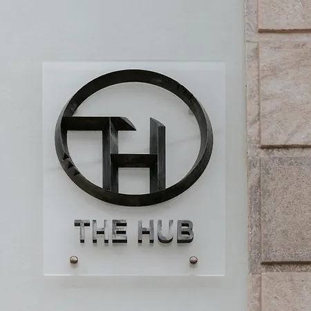 The Hub Syros エルムポリ