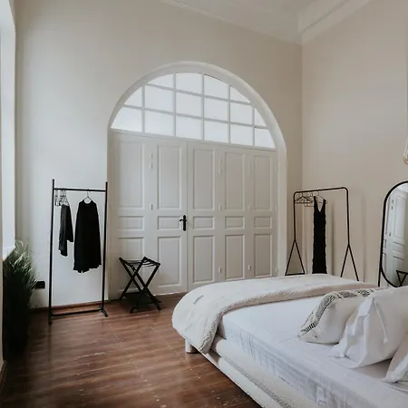 ゲストハウス The Hub Syros 3*