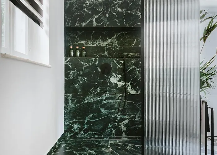 The Hub Syros 3* Ermupoli